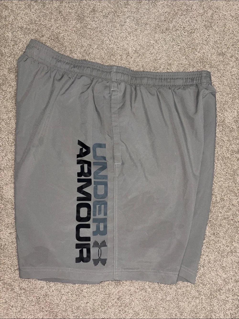 Under Armour Men’s Gray Athletic Training Shorts with Side Logo men’s extra larg
